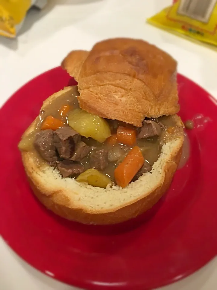 Beef stew in a bread bowl|Garthoneさん