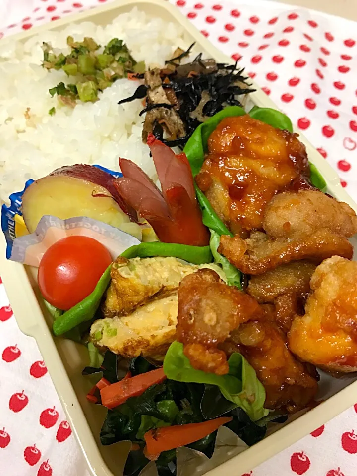 Snapdishの料理写真:1月27日お弁当。#お弁当#鶏肉#常備菜|Kumi Satouさん