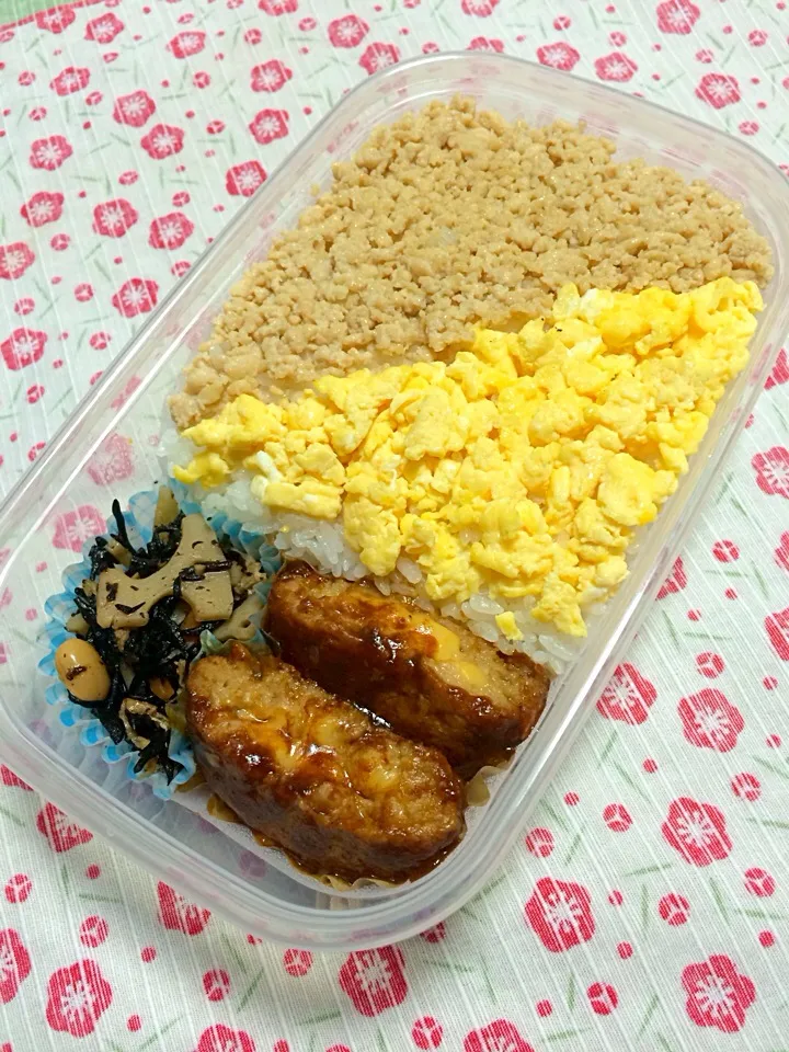 息子弁当
スクランブルエッグが粗い…|しょこさん