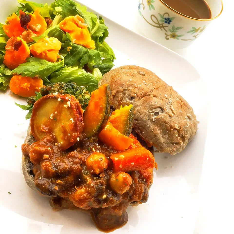 ひよこ豆と小豆カレーのサンドウィッチ
#豆カレー #カレーサンド|sakiさん