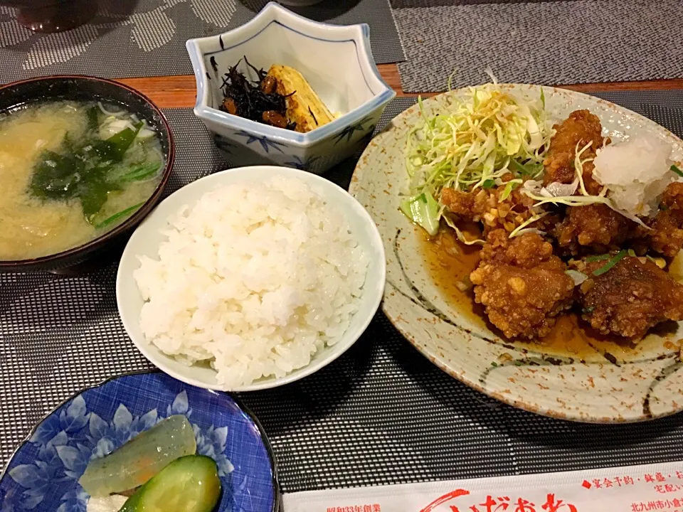 くいだおれ本陣  『唐揚げのみぞれ定食』|コージ💫さん