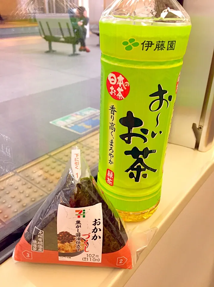 ここ数日、滋賀県草津市の山際に出向いていますが、今日は結構暖かい日ですわ😄カイロ手首足首足裏に貼って武装したら暑いですわ😭|にゃあ（芸名）さん