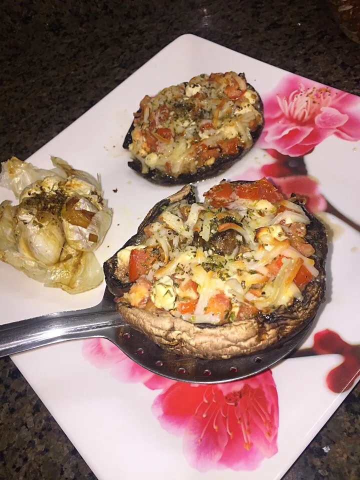 Stuffed portobello mushrooms|Tawanjaさん