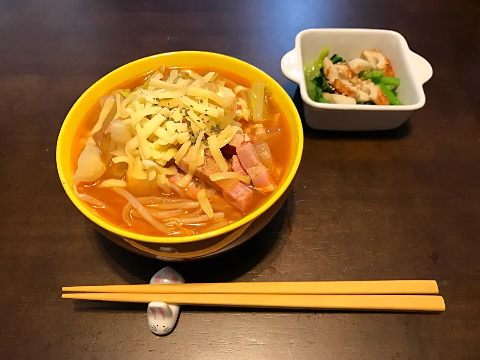 おひるごはん

＊トマトチーズうどん
＊ちくわと小松菜の和え物|ゆ吉さん