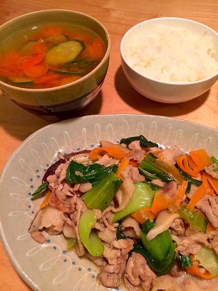 豚肉とちんげん菜の中華炒め＆キュウリとトマトのスープ|うりさん