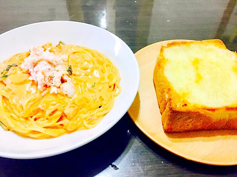 カニのトマトクリームパスタ(๑˃̵ᴗ˂̵)
今日の晩ご飯〜〜|るみさん