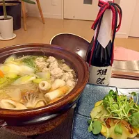 Snapdishの料理写真:鶏団子とたっぷりお野菜のお鍋♡|miyaさん