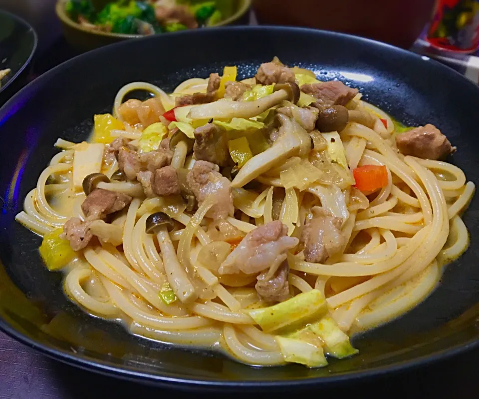 晩ごはん イベリコ豚と色々野菜のトマトクリームスープスパp|ぽんたさん