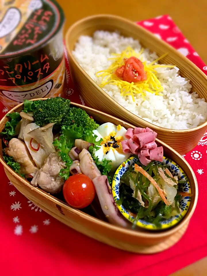 息子君弁当🎶
鶏肉とエリンギの甘辛炒め
イカ焼き
ゆで卵
切り昆布のシーチキン和え
明太のっけご飯。|BooBooさん