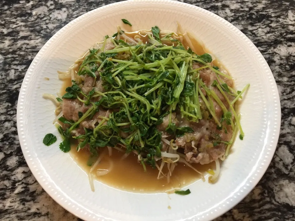 豆苗もやし豚肉はさみ蒸し|やすぞーさん