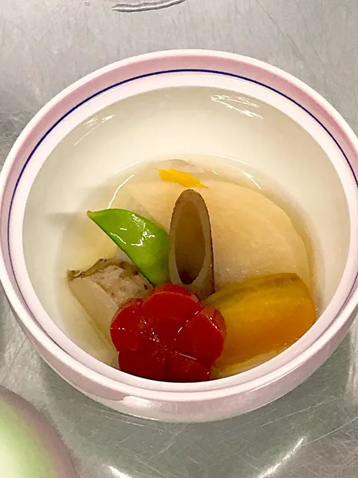 Snapdishの料理写真:ワイン会用「蓋物」
「海老芋・小蕪・南瓜・牛蒡・自然薯・梅人参・絹さや・刻み柚子」|だるまやさん