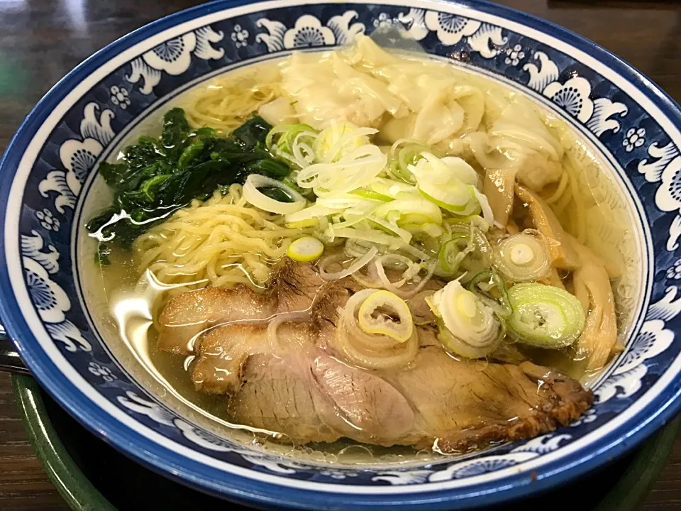 琥珀ワンタン麺|佐藤文子さん