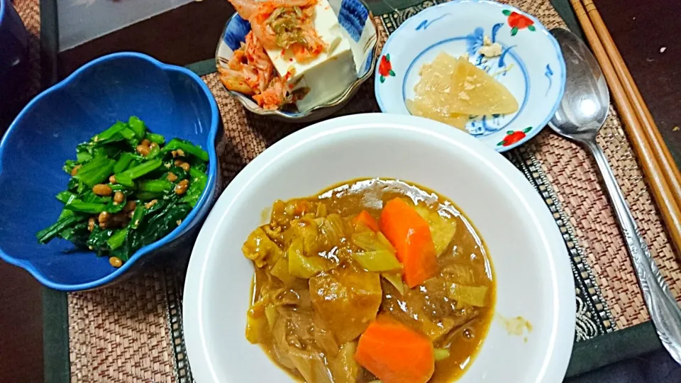 Snapdishの料理写真:小松菜納豆&けんちょ&キムチやっこ&ねきカレー|まぐろさん