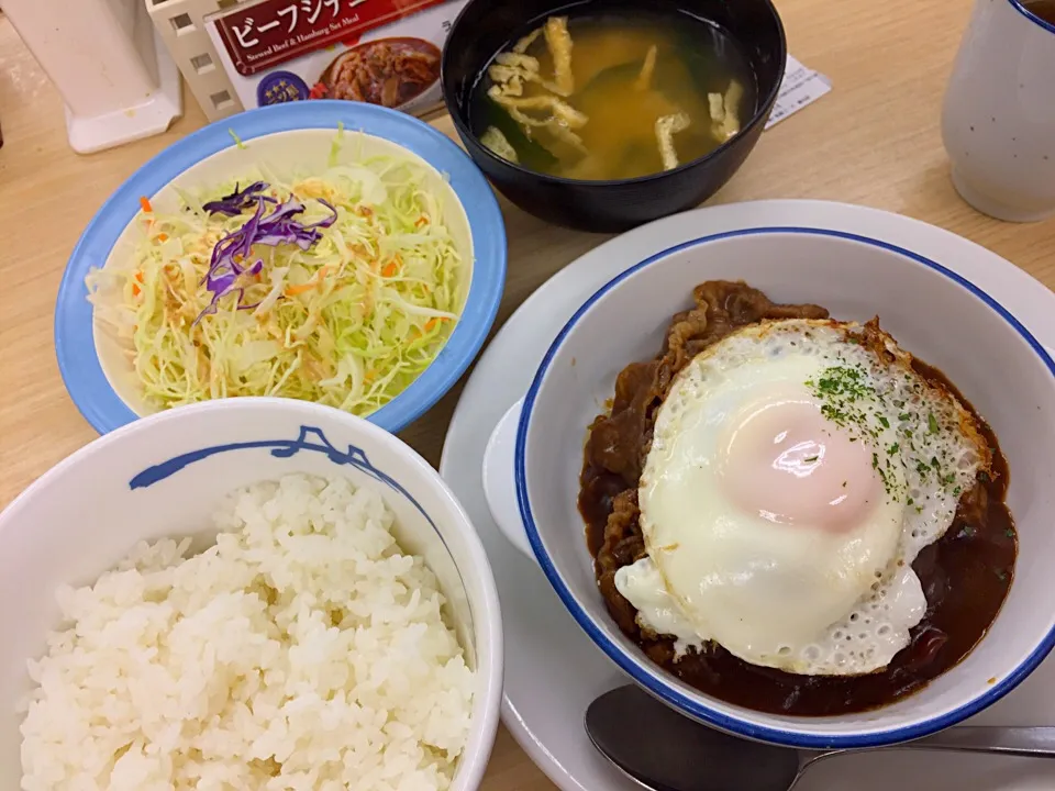 ビーフシチューエッグハンバーグ定食|T. Wonderさん