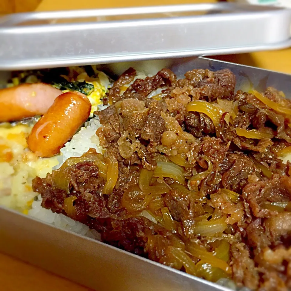 牛丼弁当🐃|Nao Minamiさん