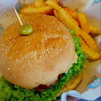 Snapdishの料理写真:Hamburger "La Juan Escutia"|Francisco Vargasさん