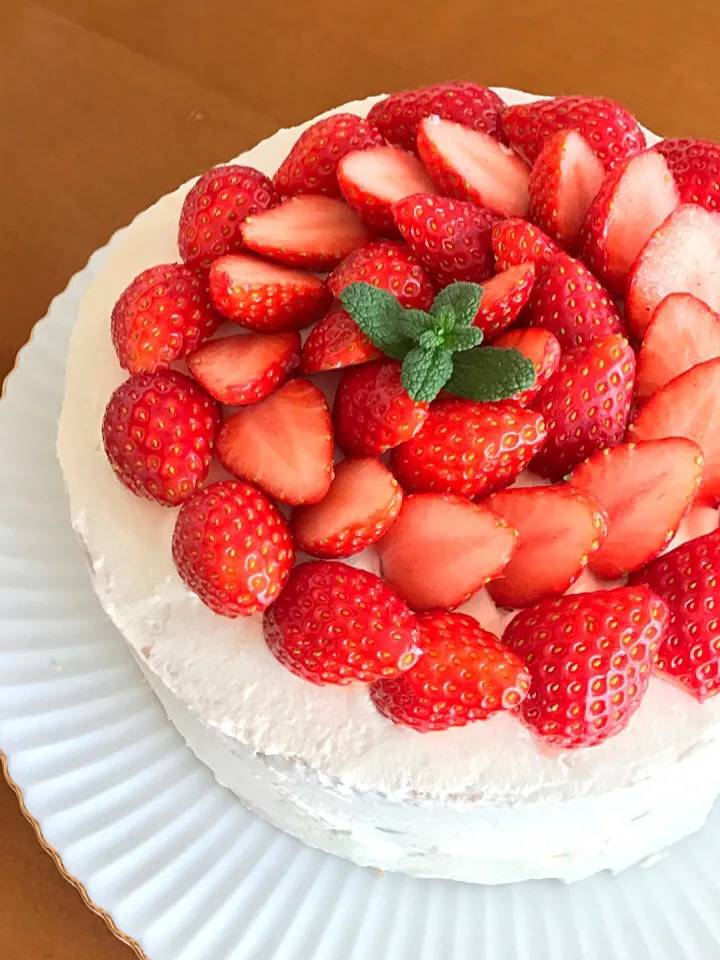 苺のケーキ🍓|Miki (^_−)−☆さん