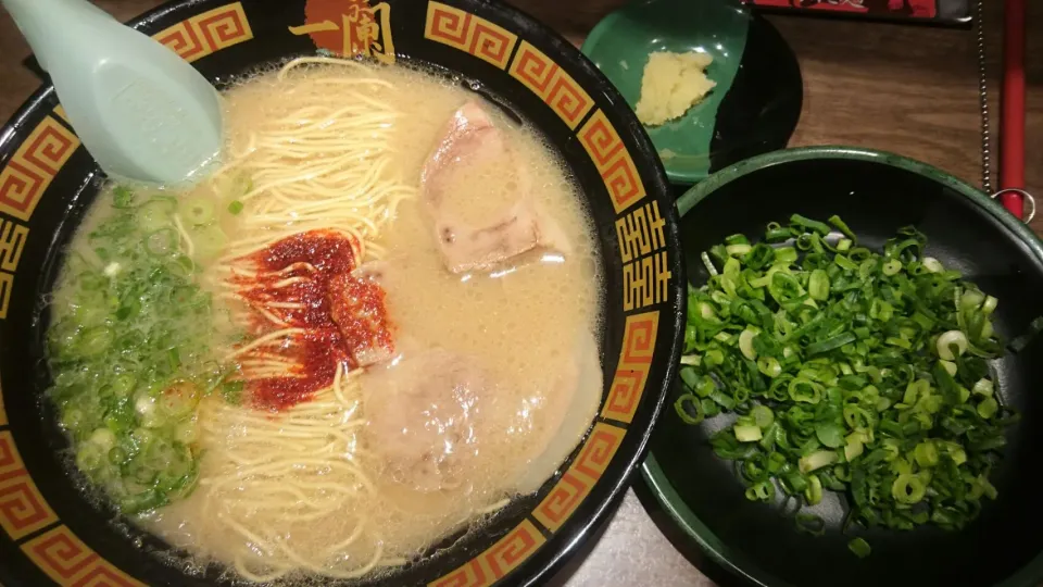 とんこつラーメン|ボンゴさん