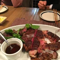 Snapdishの料理写真:横浜エイジングビーフの肉料理！|横山 弘さん