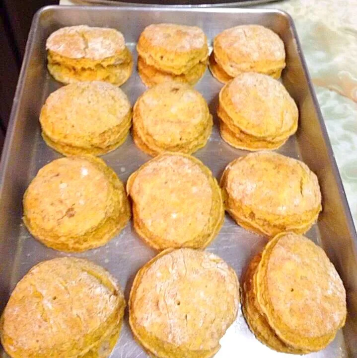 Snapdishの料理写真:Pumpkin scones #pumpkin|🌺IAnneさん