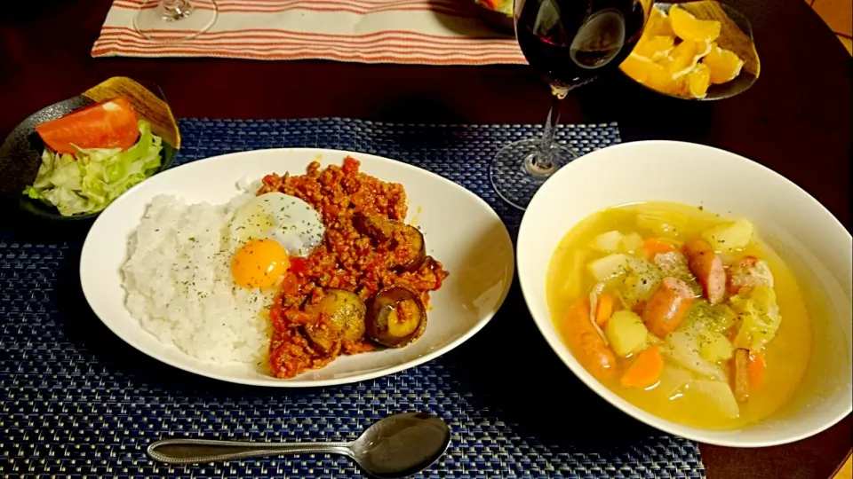 ボロネーゼ丼とポトフ|こまちょりさん