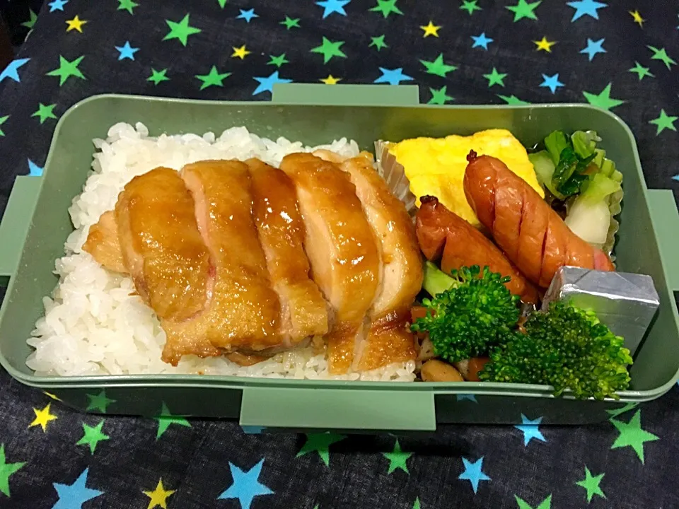 Snapdishの料理写真:鶏肉の照り焼きのお弁当。|Chiharuさん