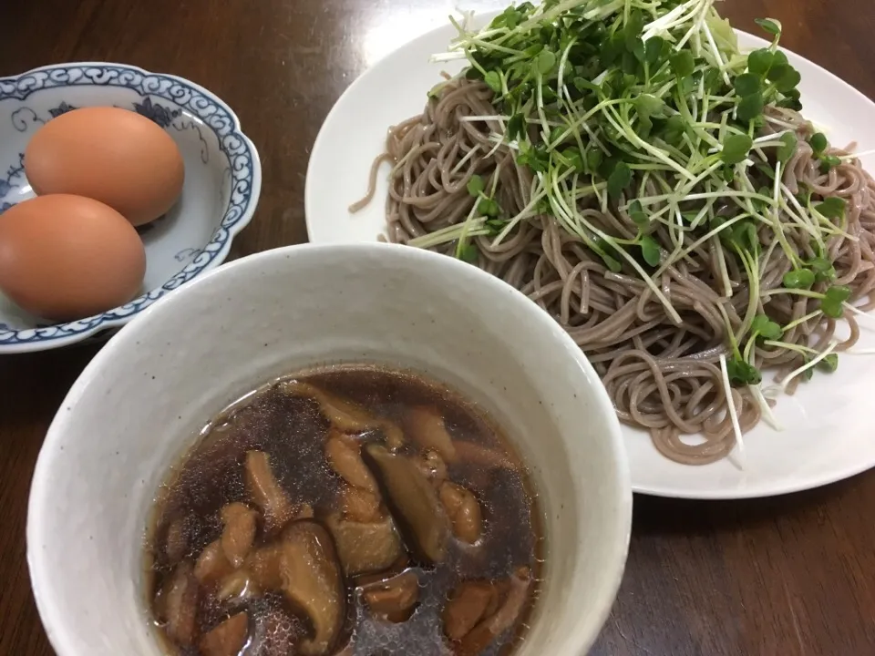 Snapdishの料理写真:貝割れ大根蕎麦|Naoya  Higaさん