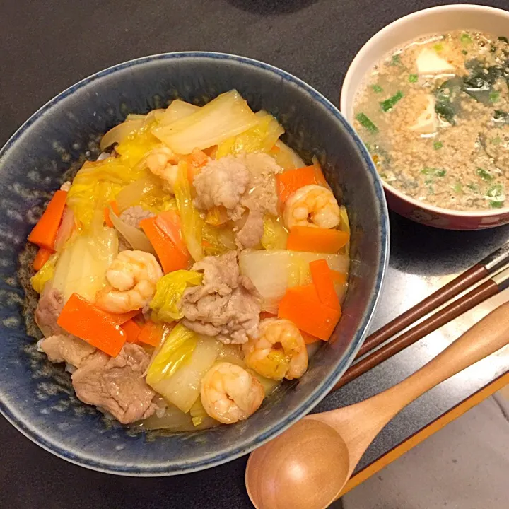 絶品●中華丼 & 焙煎ゴマスープ|ぺろたんさん