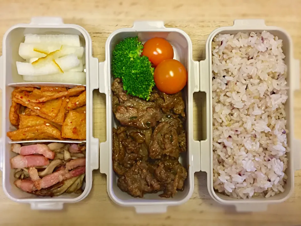 お弁当(プルコギ、韓国さつま揚げ炒め、舞茸とベーコンのバター炒め)|Inniさん