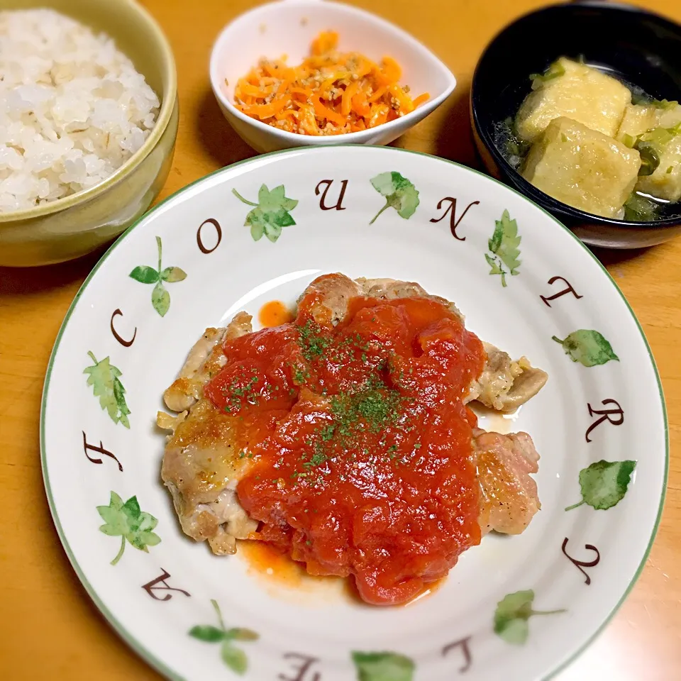 鶏肉トマト缶ソース
高野豆腐の揚げ出し
人参のマヨゴマ和え|えりこさん