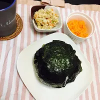 Snapdishの料理写真:どでかい #ばくだんおにぎり ！|KOTOMIさん