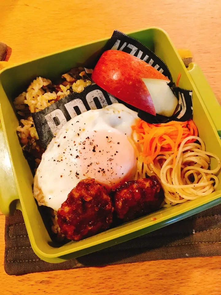 高菜チャーハン弁当🍱
#お弁当 #弁当 #中学生男子弁当|ちっくんさん