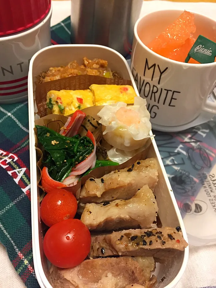 Snapdishの料理写真:女子高生用 蒸し豚弁当|riorieさん