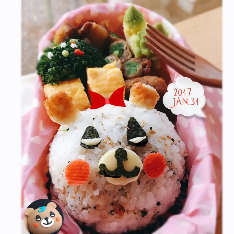 Snapdishの料理写真:娘弁🌺クマさんおにぎり🐻|さえちゃんさん