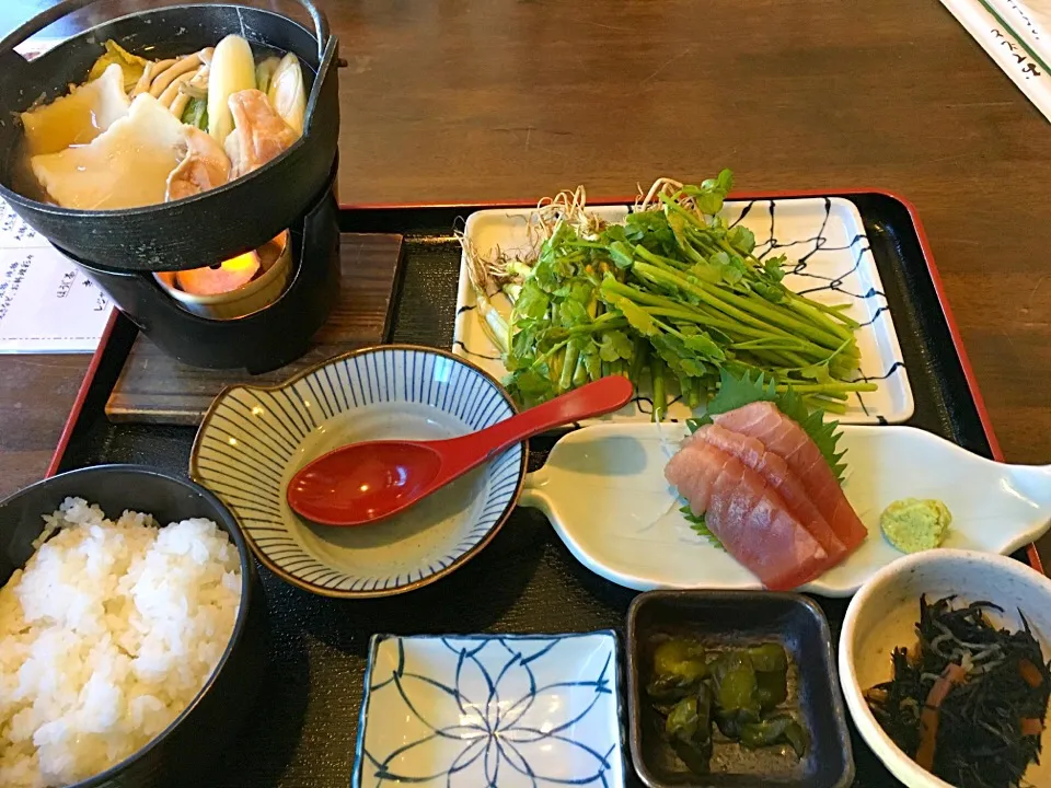 ランチは仙台セリ鍋定食😋|ききさん