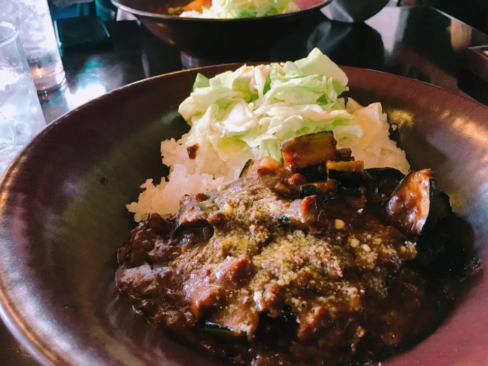 七里ヶ浜の珊瑚礁で。ナスとひき肉のカレー(*'ω'*)|渡辺梨夏子さん