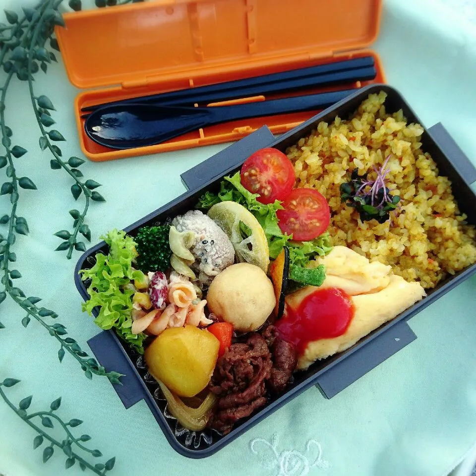 カレー炒飯のお弁当🍱|minさん