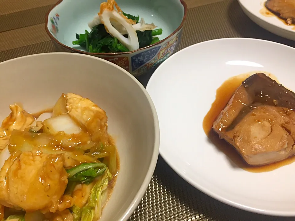 ぶり照り煮・鶏胸肉ねぎ白菜味噌炒め・ほうれん草おひたし|Yuko Kisoさん