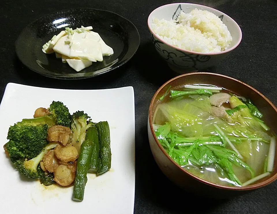 チビ帆立とブロッコリーと三度豆の炒め物  白菜と豚肉の汁 温めてから水菜を追加  蕪のマヨわさび  発芽玄米|Hiroshi  Kimuraさん