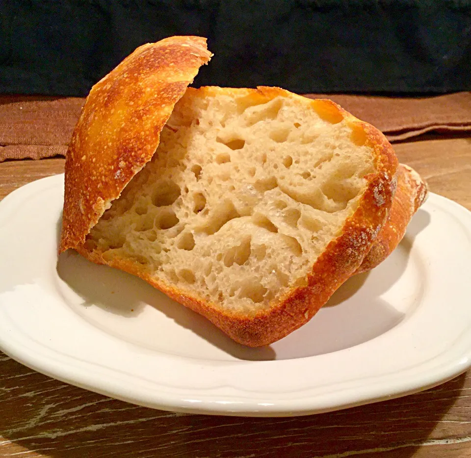 Snapdishの料理写真:Real sourdough|RealBaker巴黎老面さん