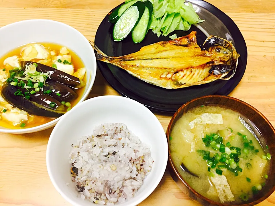 鯵の開き、ナスのお味噌汁、揚げ出し豆腐・ナスの献立|よんぬさん