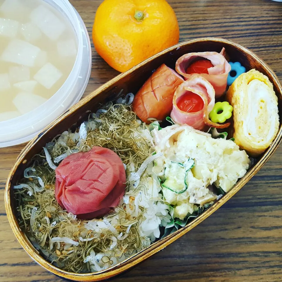 今日のお弁当箱９６ #トマトのベーコン巻き#ポテトサラダ|とみのすけさん