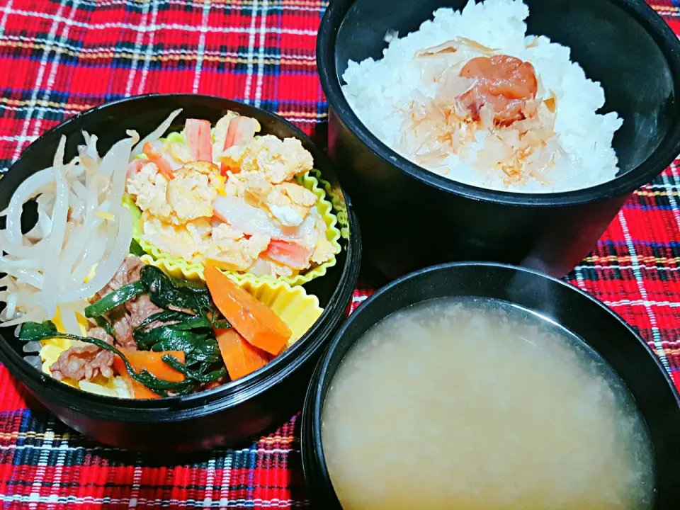 お弁当。かに玉と焼肉ともやしナムルとお味噌汁。|エリカさん