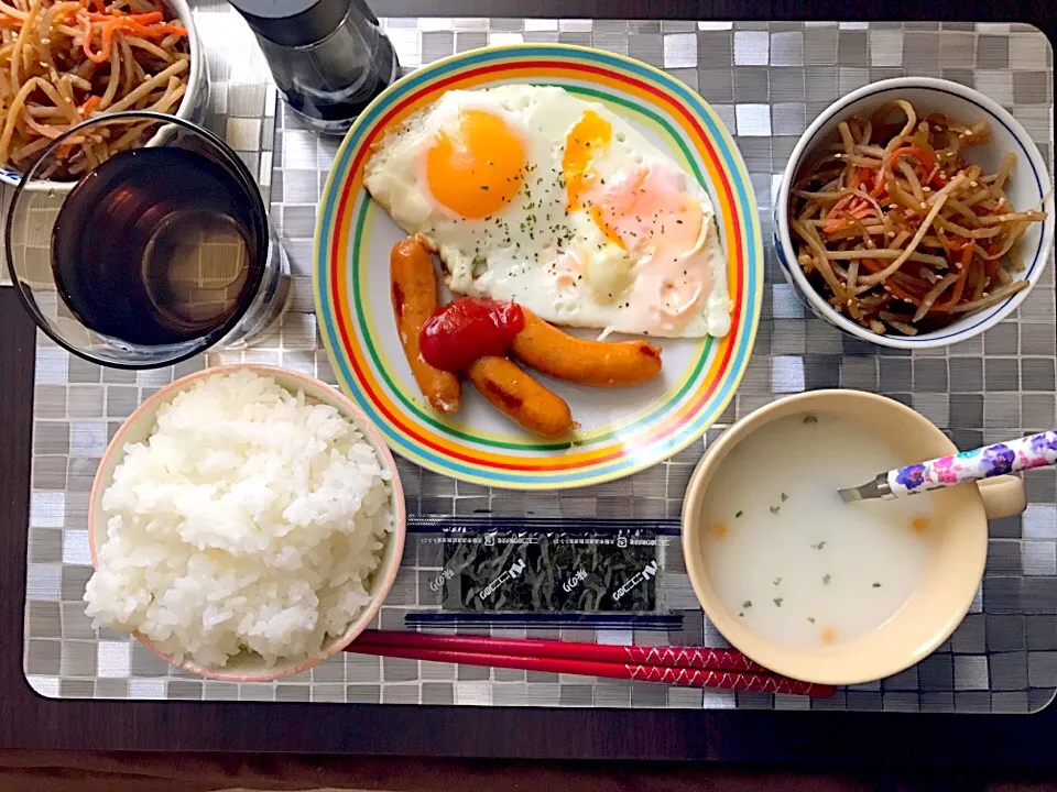 2/2❁朝ごはん
寝坊して手抜き飯 笑）
#朝ごはん #朝活|つんさん