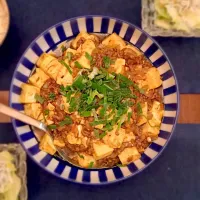 Snapdishの料理写真:カレー豆腐、カレー味の麻婆豆腐みたいなもの|たつこさん