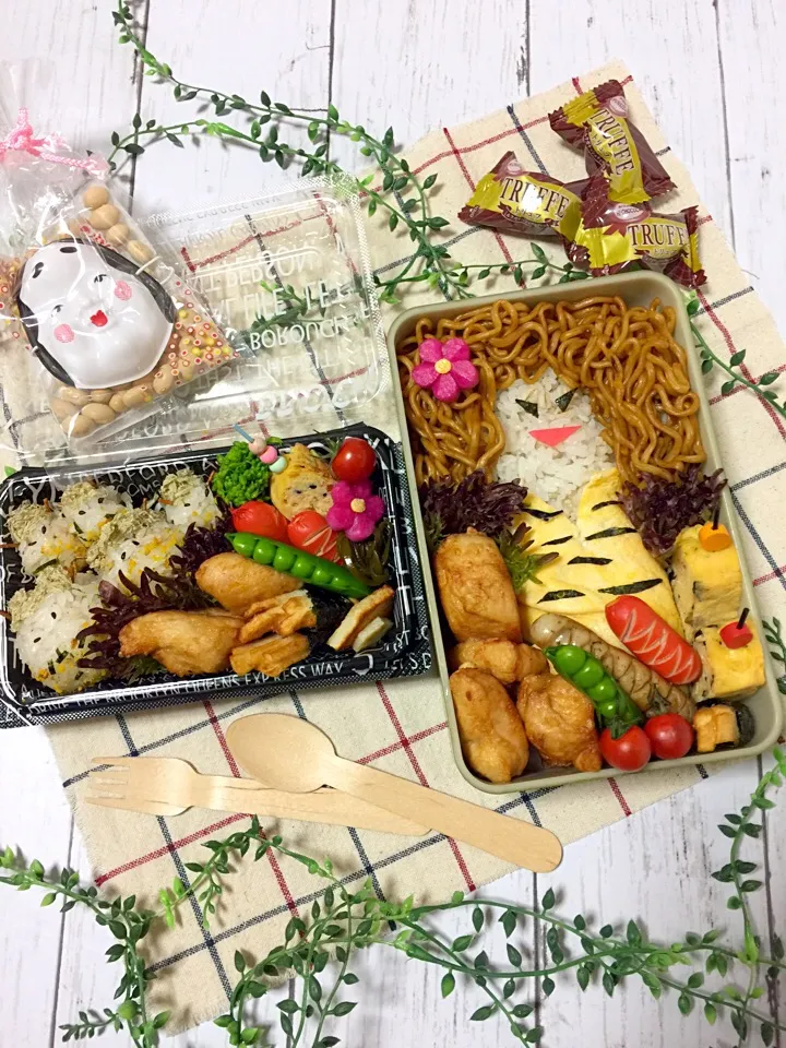 Snapdishの料理写真:鬼ちゃんの嫁と子供達弁当💕|サリーさん