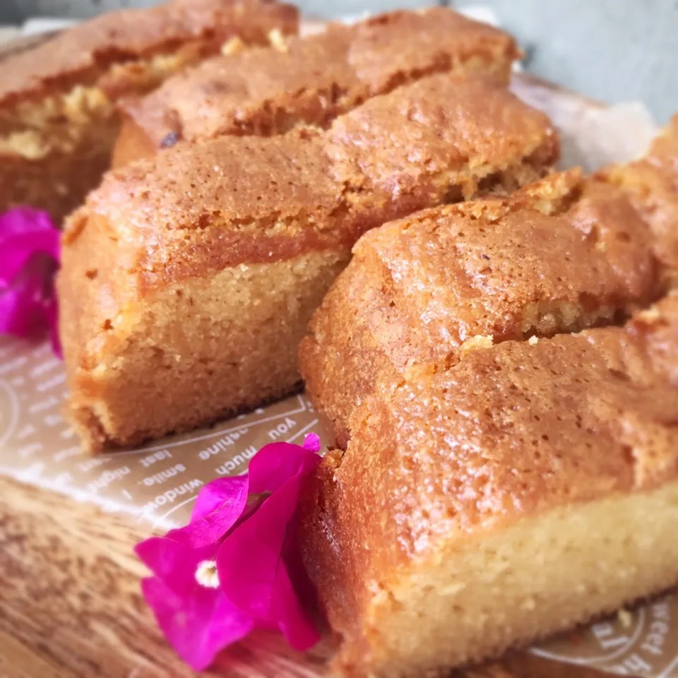 大豆粉と米粉のHMを使って
ハチミツと甜菜糖で
簡単カステラ風🍰cake|MINさん