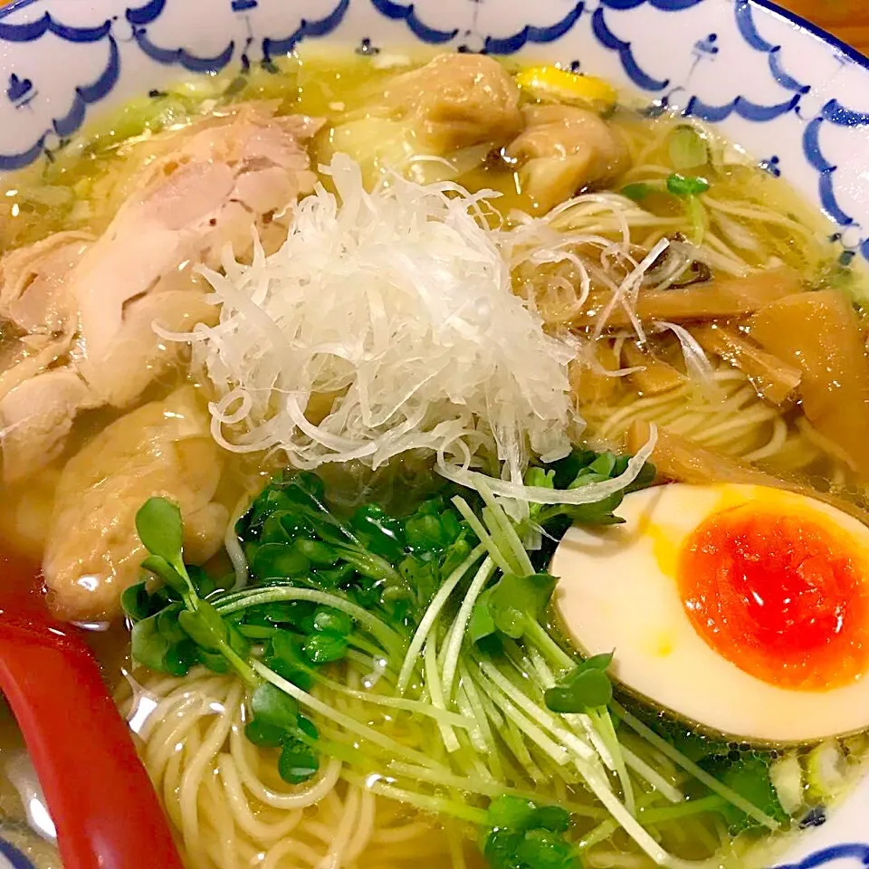 塩ラーメン  あっさりしていてけど鶏の出汁がうまいなぁ〜|zeroweb_bossさん