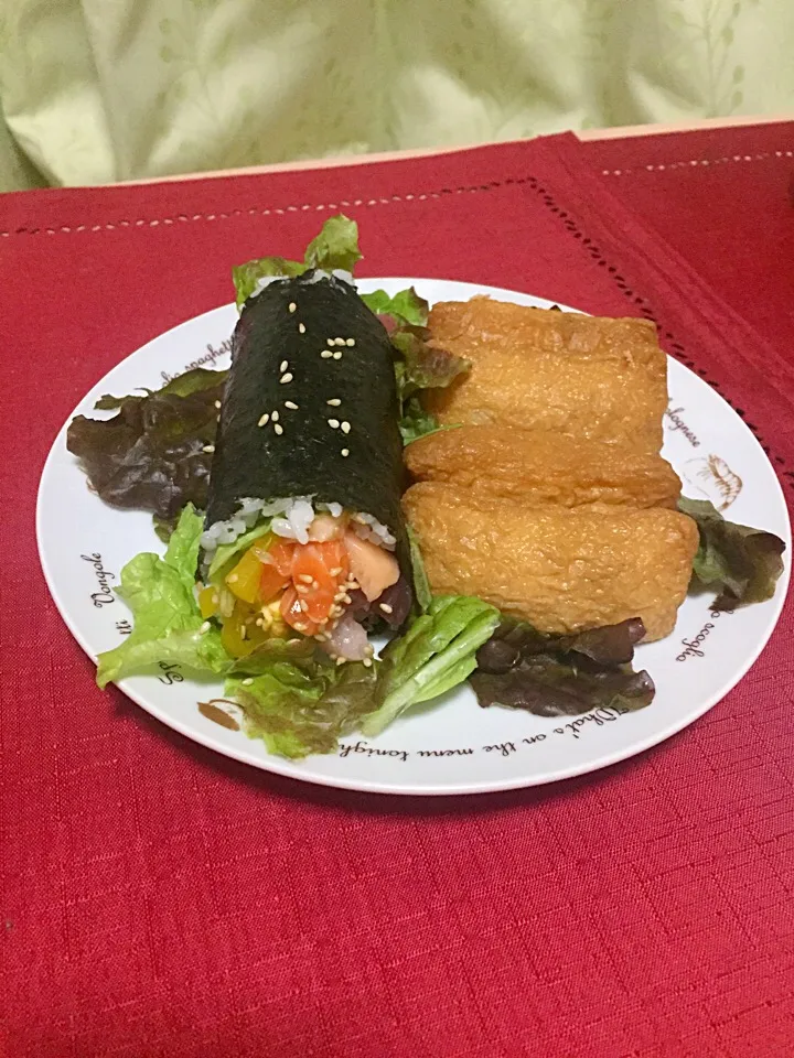 Snapdishの料理写真:恵方巻き&いなり|にゃーごんさん