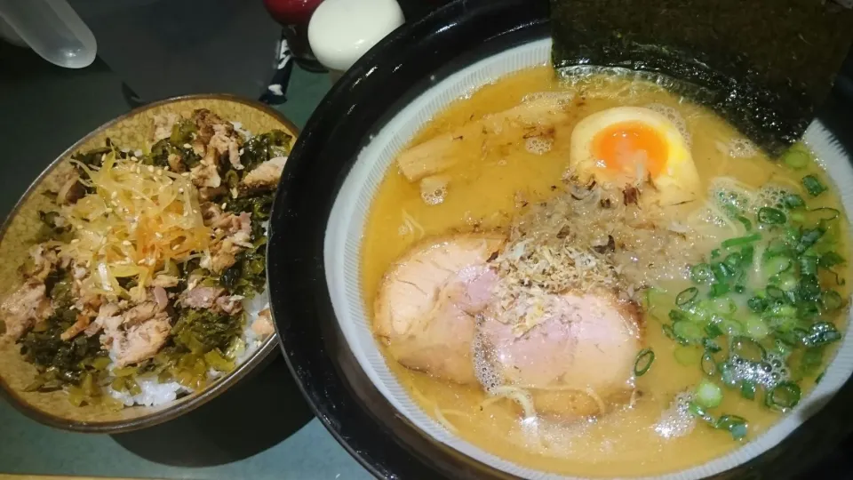 煮干しラーメン＆高菜豚飯|ボンゴさん